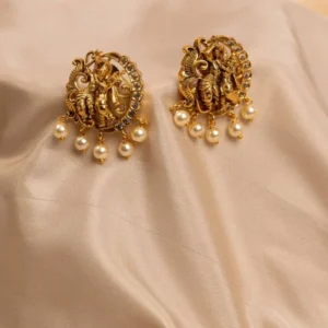 Divine earring